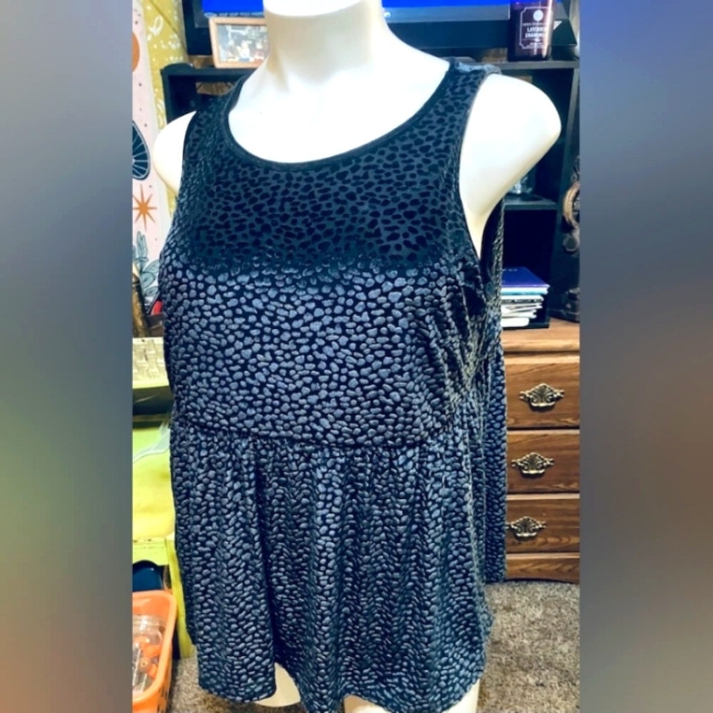 Torrid Size 3 NWOT black soft tank